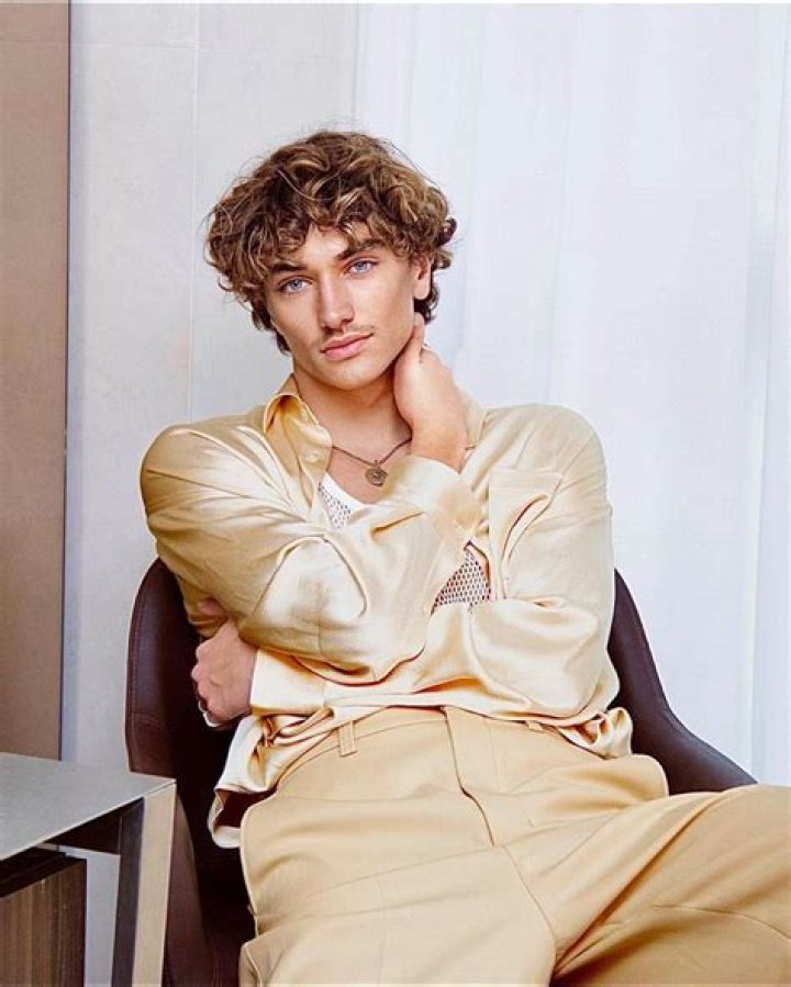 An American actor, Gavin Leatherwood is still living a single life as there's no records of him dating anyone.