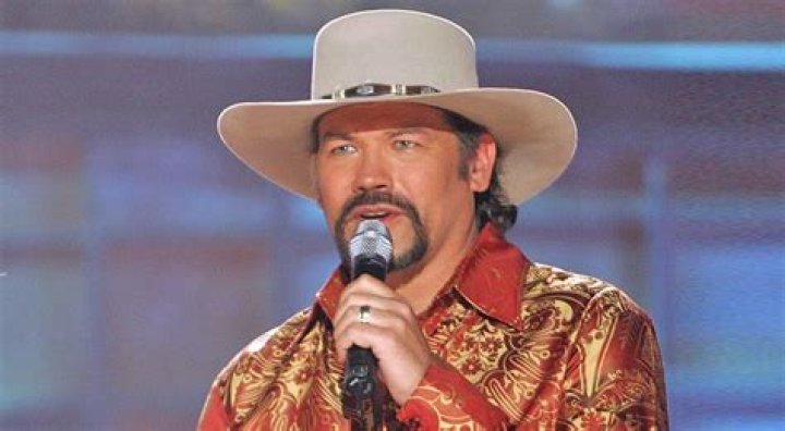 Country Singer Mourns Loss | Celebuzz