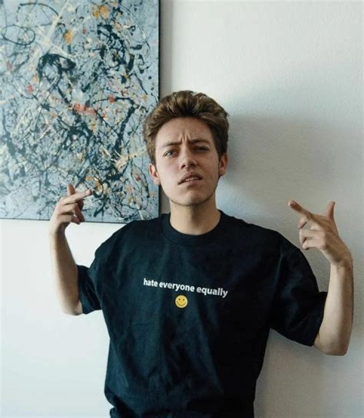 Ethan Cutkosky Pets - Celebrity Pets