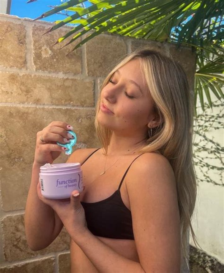 Everything on Nicolette Durazzo - Background to Her Crush & Net Worth