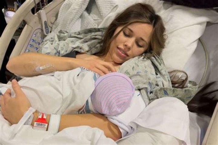 Fans Convinced Jessa Duggar is Keeping 4th Pregnancy a Secret