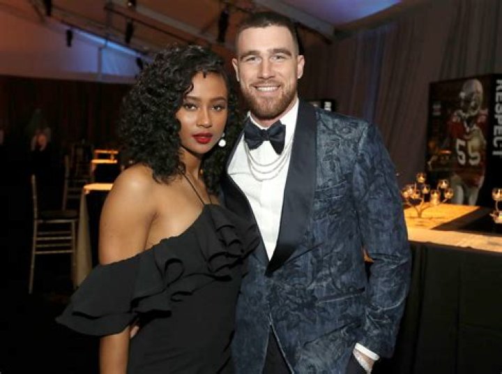 Jon Michael Hill Wiki, Married, Girlfriend, Dating, Single, Height, Family