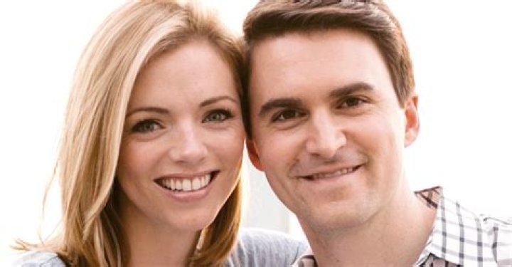 Kayla Tausche Wiki, Engaged, Married, Husband, Salary, Net Worth