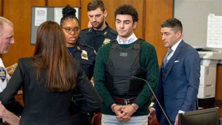 King Charles' plans postponed as he's set to undergo 'hospital procedure'