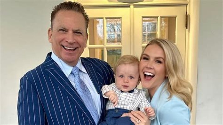 Know The Relationship Status and Net Worth of Journalist, Sheri Falk and Her Net Worth