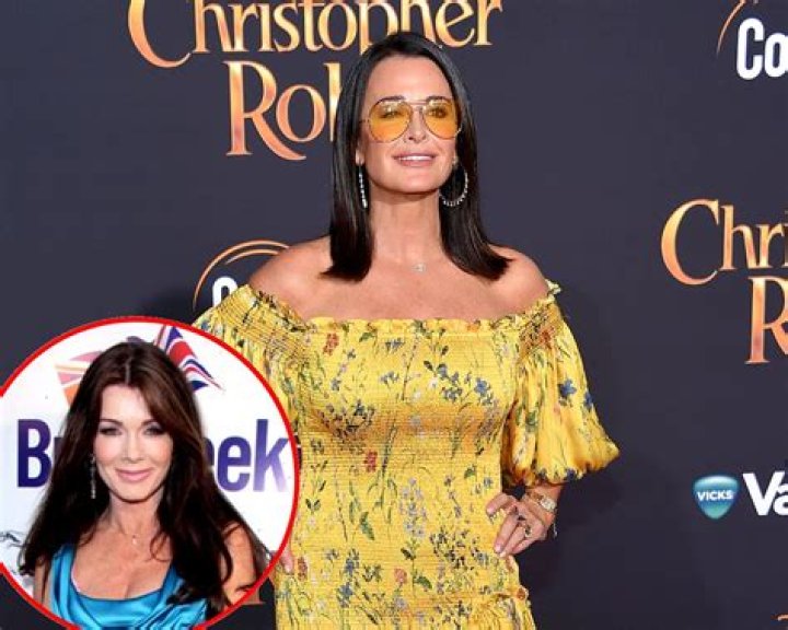 Kyle Richards Speaks Out About Cheating Rumors In Tearful Update