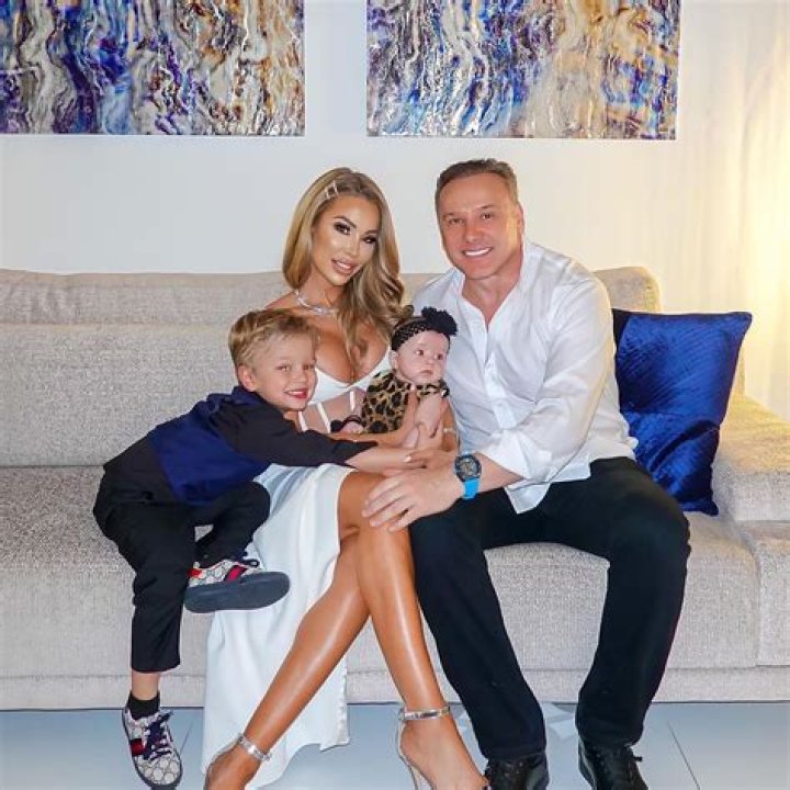 Lisa Hochstein Files 'Temporary Support' From Ex-Husband Lenny Hochstein