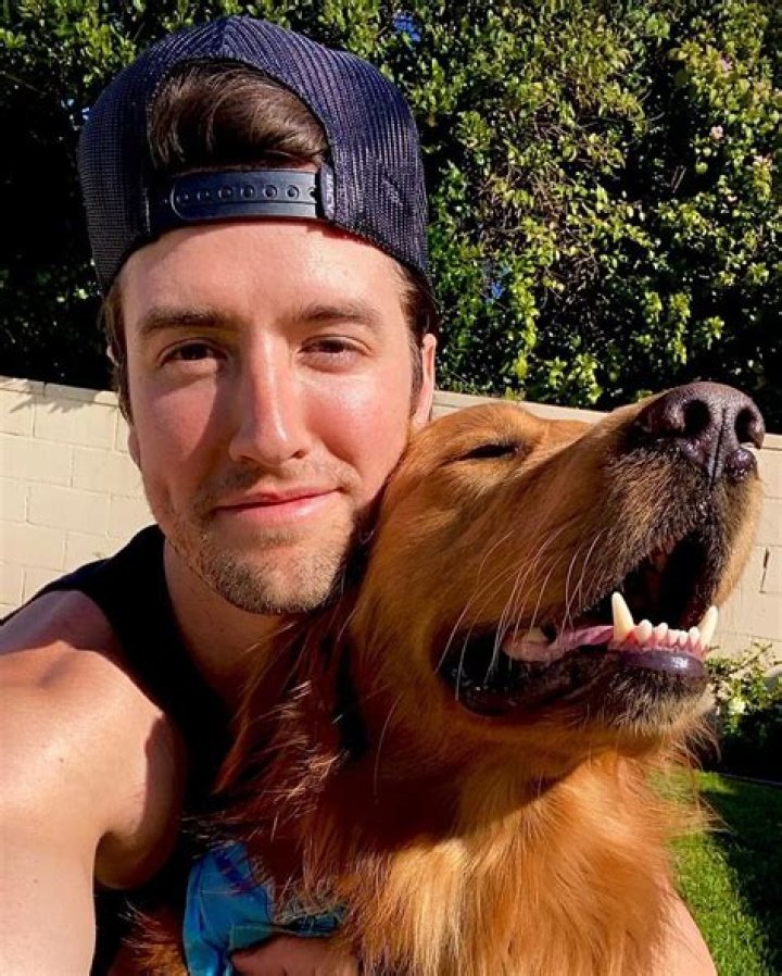 Logan Henderson Pets - Celebrity Pets