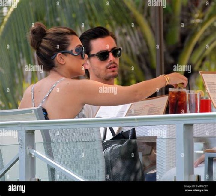 Robert Roldan Wiki, Wife, Gay, Family