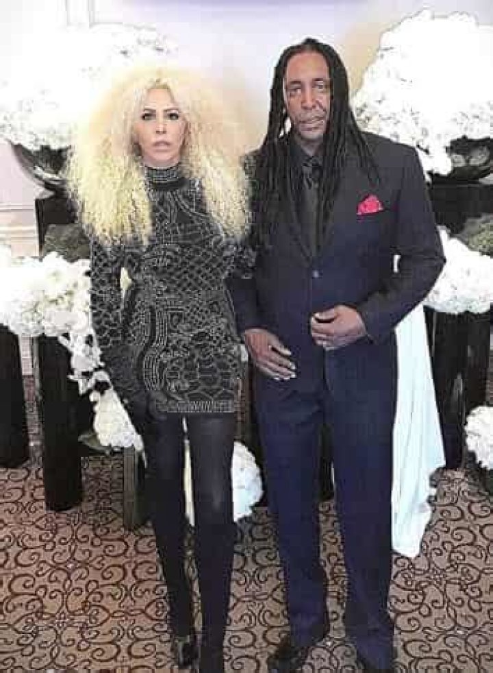 Ronnie Turner is happily married to his singer wife, Afida Turner.