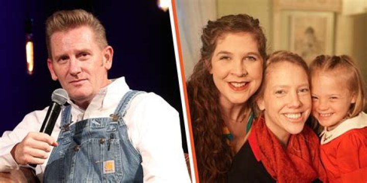 Tommy Lee's Ex-Wife Elaine Starchuk Is A Mother Of Four Children! Know More About Her Relationship Status