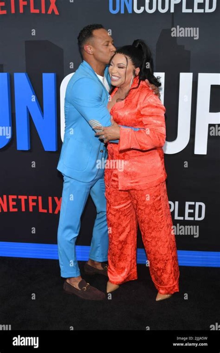 Uncoupled star Emerson Brooks age, height, Instagram, roles and more