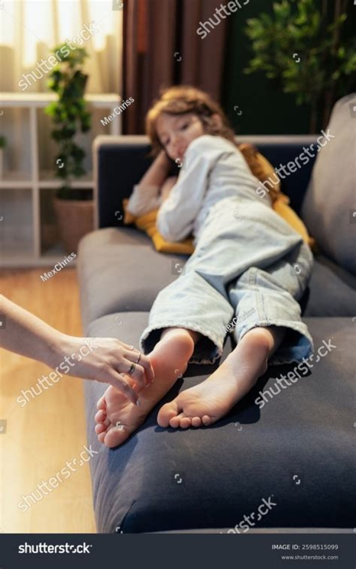 What Was Most Surprising about the Photo Lil Kim Posted of Her Daughter’s Feet?