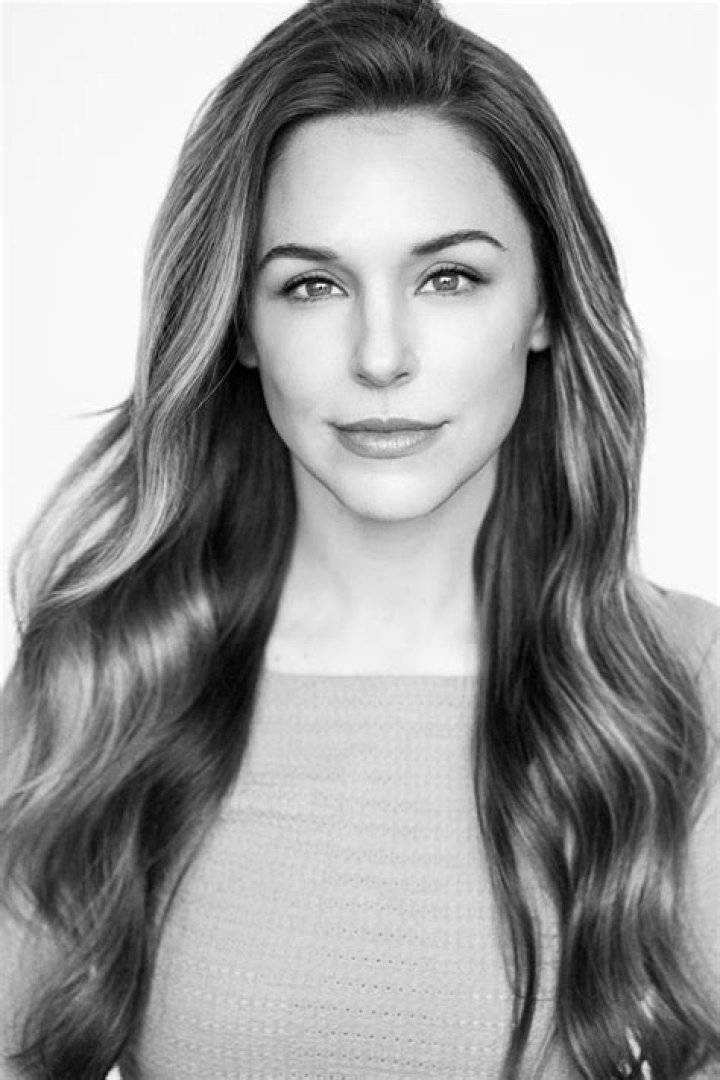 Who plays Lark in Virgin River? (Elise Gatien age, height, Instagram, etc.)